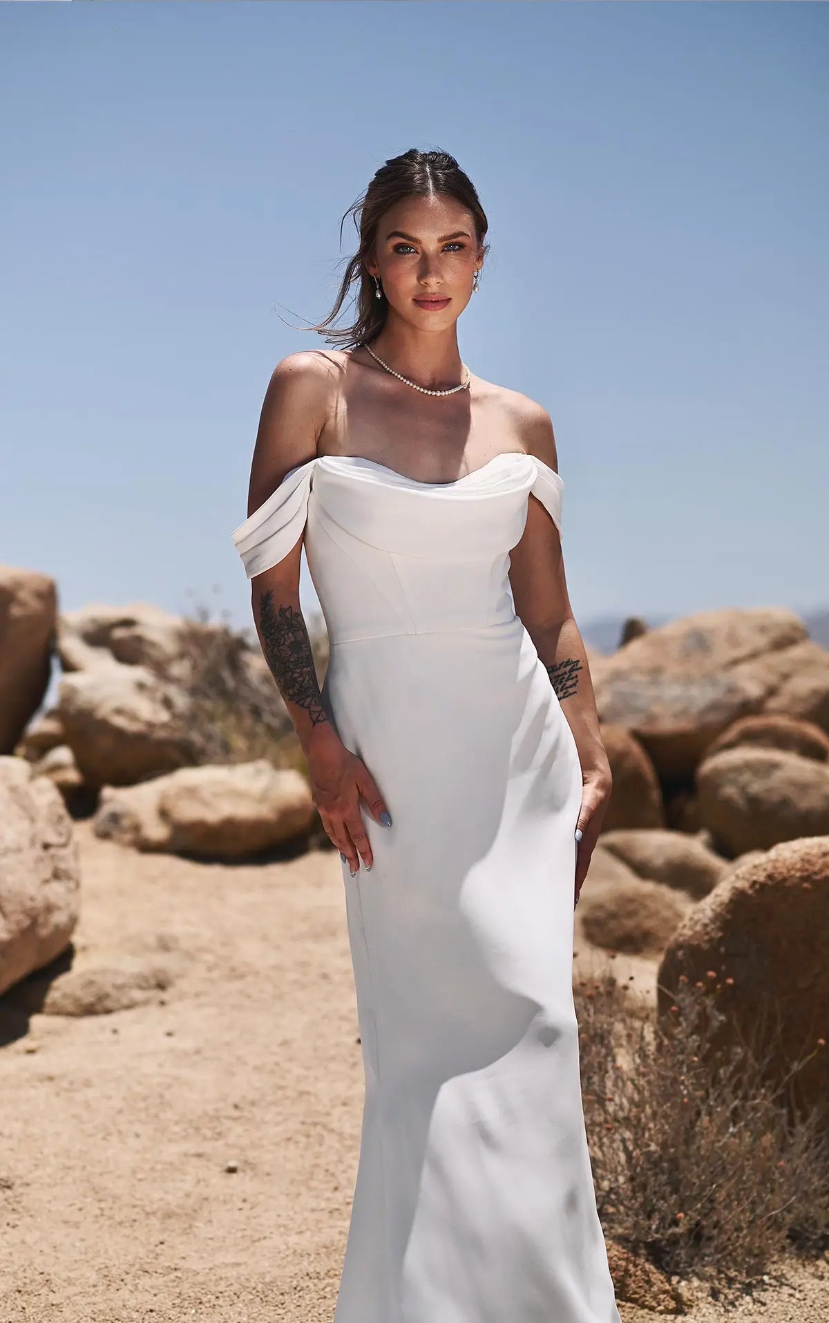 1566 Essense Martina Liana