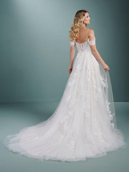 19347 Christina Wu Exclusive