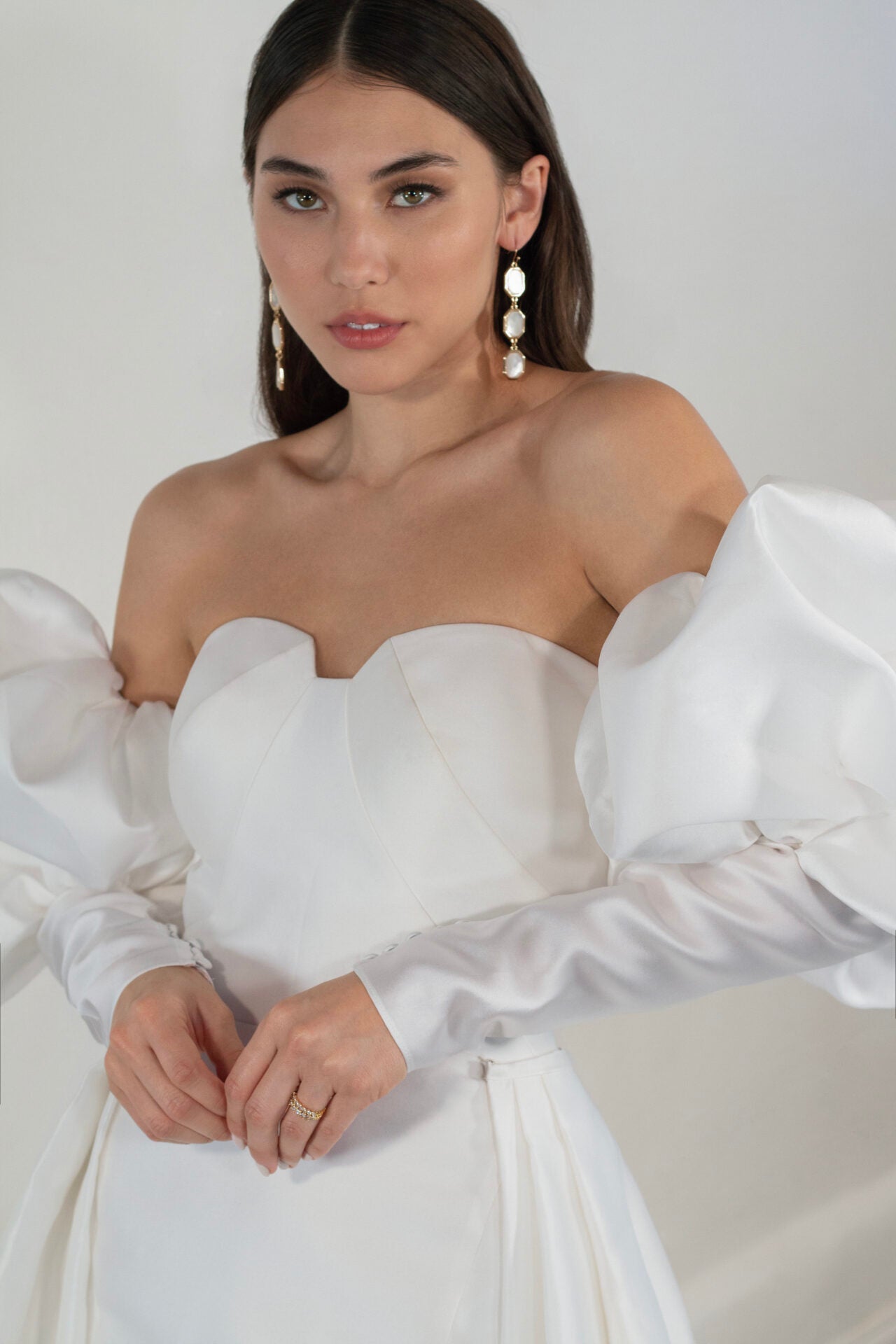 1595 Essense Martina Liana