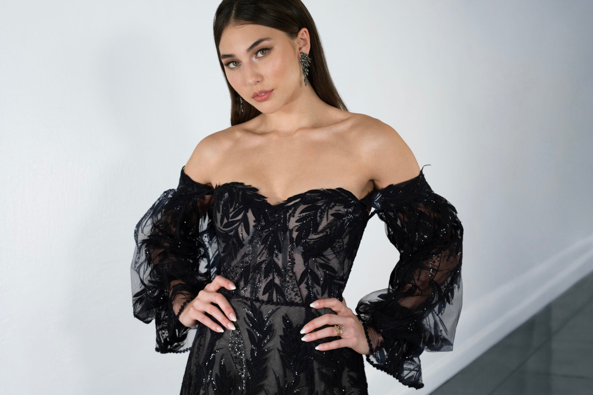 1633 Essense Martina Liana
