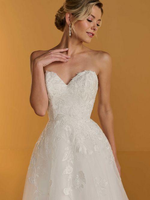 Private by Christina Wu Style 18499