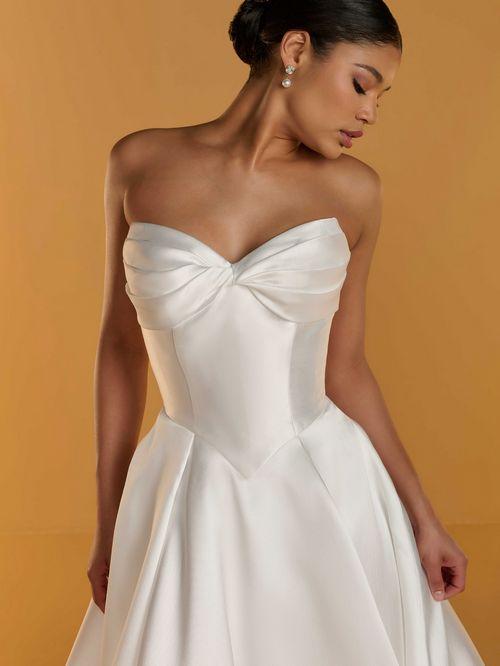 Private by Christina Wu Style 18502
