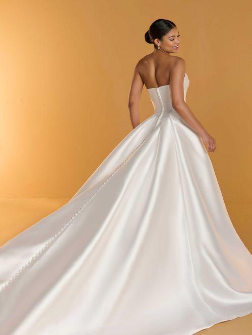 Private by Christina Wu Style 18502
