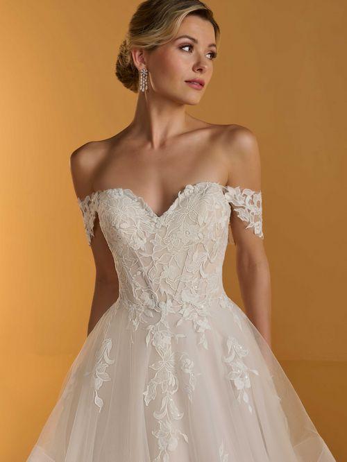 Private by Christina Wu Style 18505