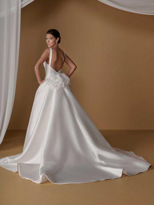 Platinum by Christina Wu Style 31370
